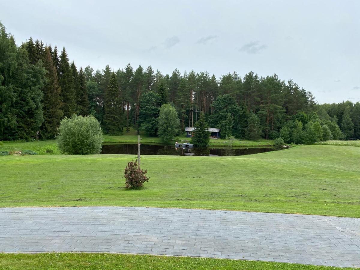 Laettemaa Villa Raanitsa Kültér fotó